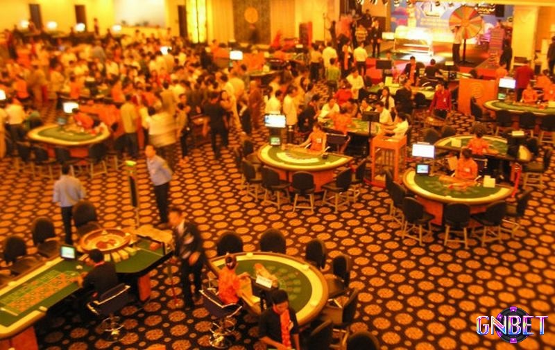 Không nên chọn bàn chơi quá yên tĩnh khi chơi casino