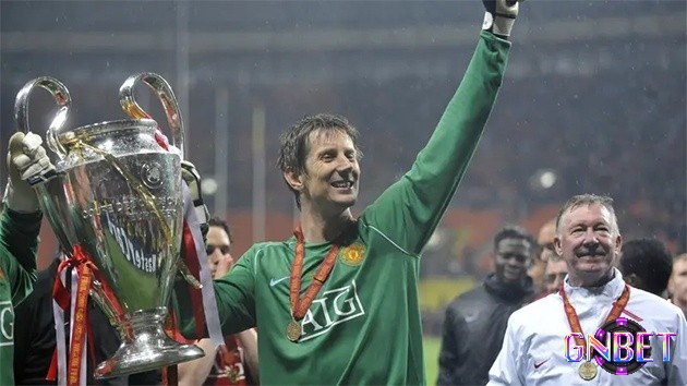 Thủ môn hay nhất C1 Edwin van der Sar