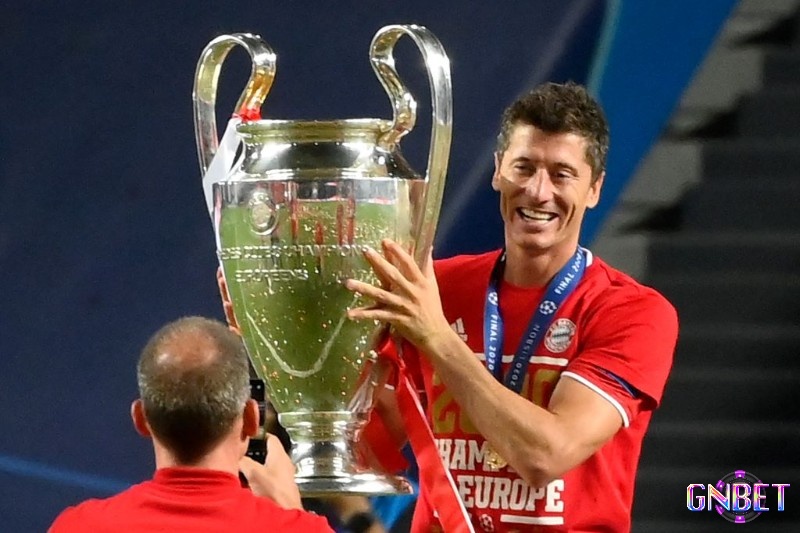 Robert Lewandowski là cầu thủ đã lập hat-trick trong màu áo của ba đội bóng