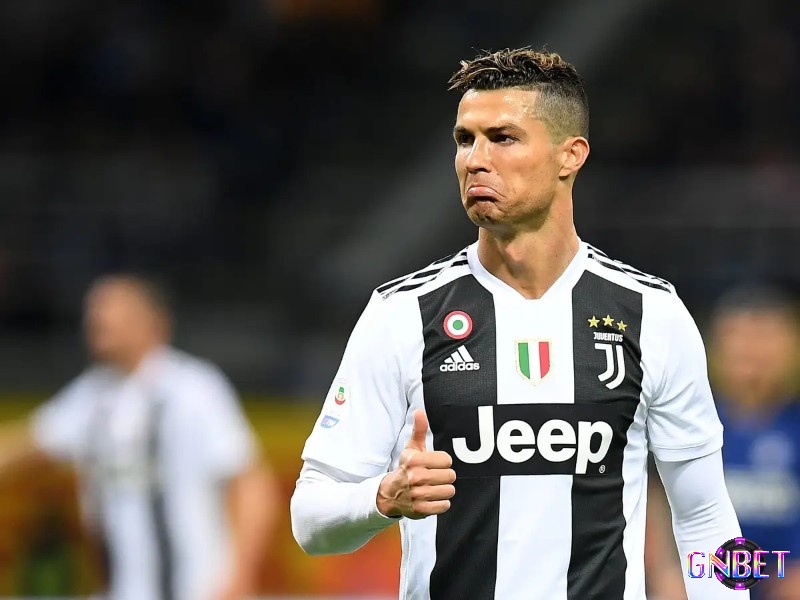 Tiền đạo hay nhất Serie A - Cristiano Ronaldo